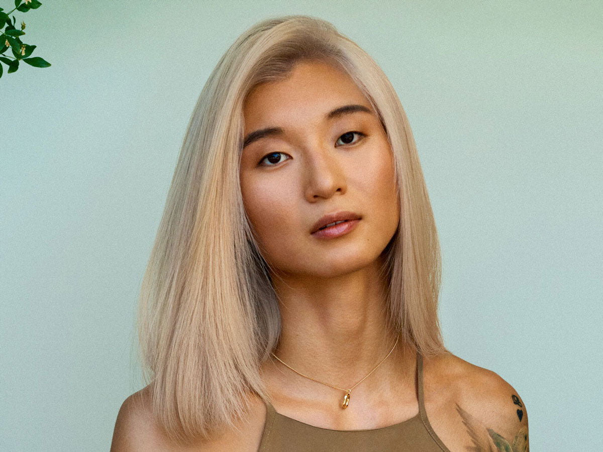 De castaño oscuro a rubio platinado